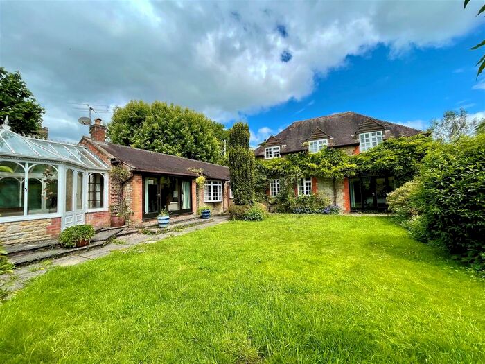 4 Bedroom Property For Sale In Oborne, Sherborne, Dorset, DT9
