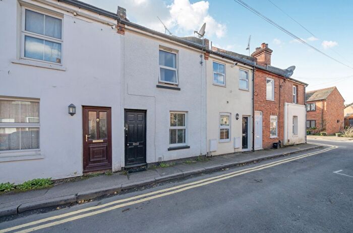 2 Bedroom Terraced House For Sale In Tuns Hill Cottages, Reading, RG6