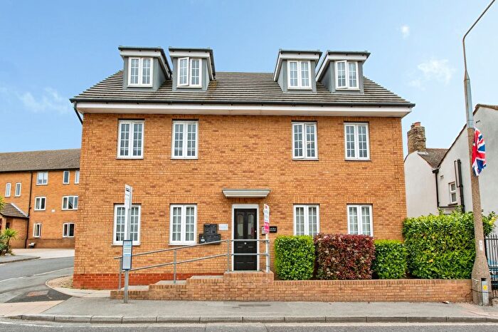 1 Bedroom Flat For Sale In High Street, South Ockendon, Essex, RM15