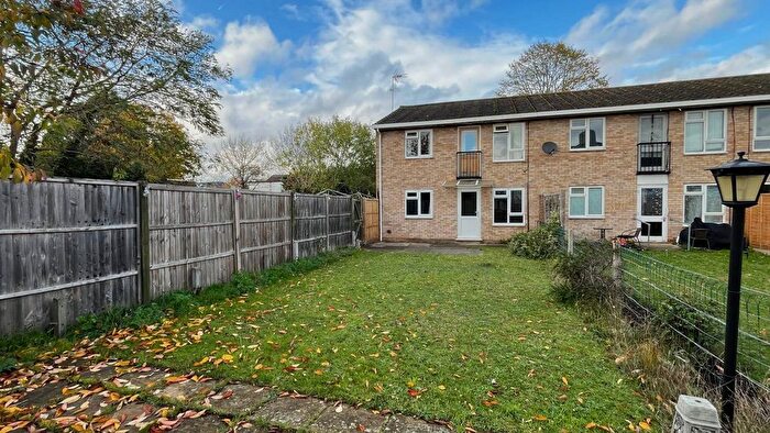 1 Bedroom Flat For Sale In William Lilly House, Trenchard Close, Hersham, Walton-On-Thames, Surrey, KT12