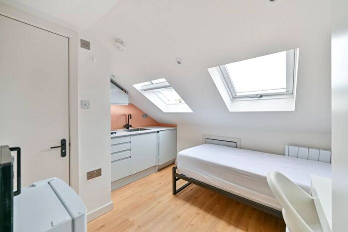 Studio To Rent In Clarence Villas, Kingston, Kingston Upon Thames, KT1