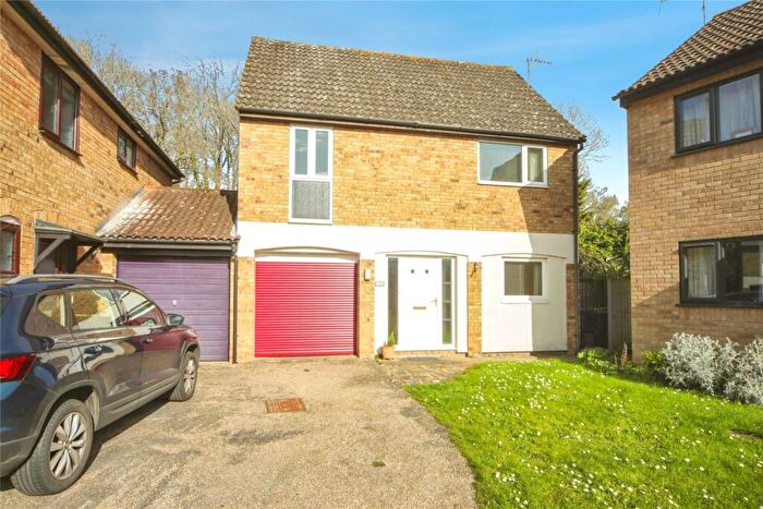 3 Bedroom Detached House For Sale In Raedwald Drive, Bury St. Edmunds, Suffolk, IP32