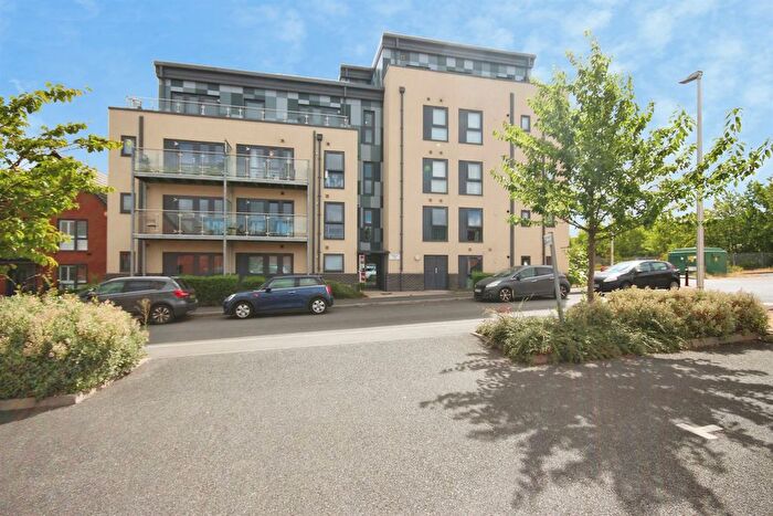 2 Bedroom Flat For Sale In Station Approach, Leamington Spa, CV31