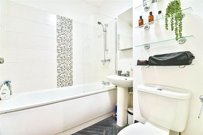 1 Bedroom Apartment To Rent In Orchard Street, West Didsbury, Manchester, M20