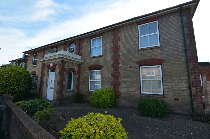 1 Bedroom Flat To Rent In Darnley Road, Gravesend, DA11