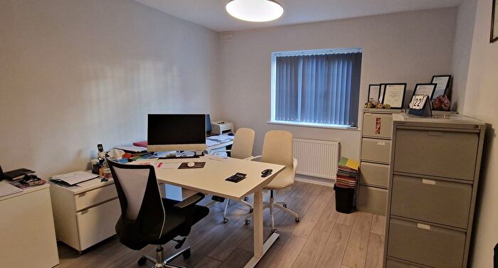 2 Bedroom Flat For Sale In Edgware Court, Edgware, HA8
