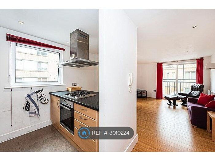 2 Bedroom Flat To Rent In Westferry Road, London, E14