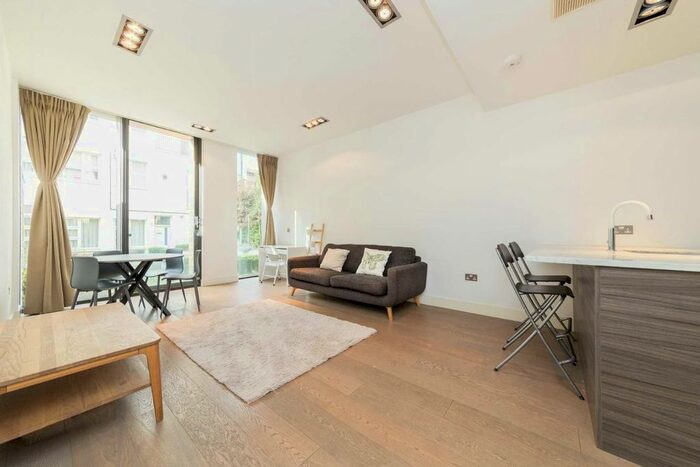 1 Bedroom Flat To Rent In John Street, London, WC1N
