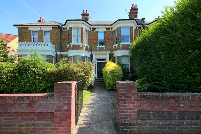 2 Bedroom Flat To Rent In Cumberland Park, London, W3