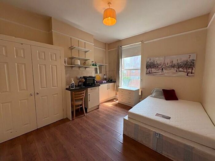 Studio To Rent In Pevensey Road, Eastbourne, BN21