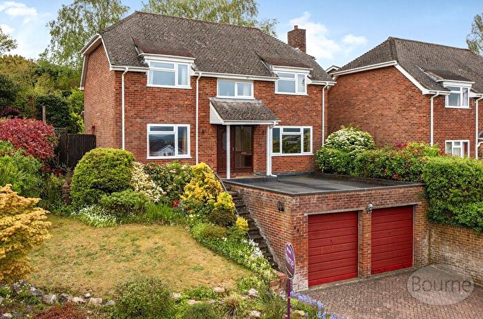 4 Bedroom Detached House For Sale In Kimbers, Petersfield, Hampshire, GU32