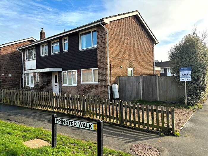 3 Bedroom Semi Detached House For Sale In Prinsted Walk, Fareham, Hampshire, PO14