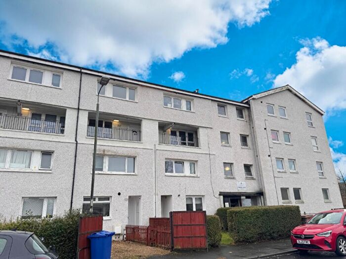 2 Bedroom Flat To Rent In Kintyre Avenue, PA3