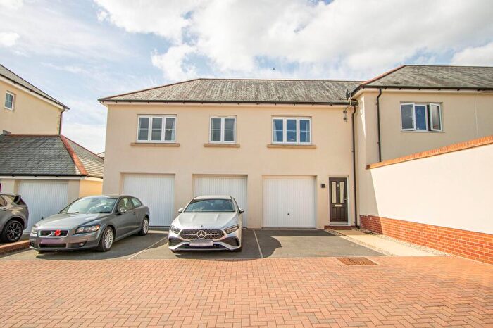 2 Bedroom Flat For Sale In Staple Tor Road, Tavistock, PL19