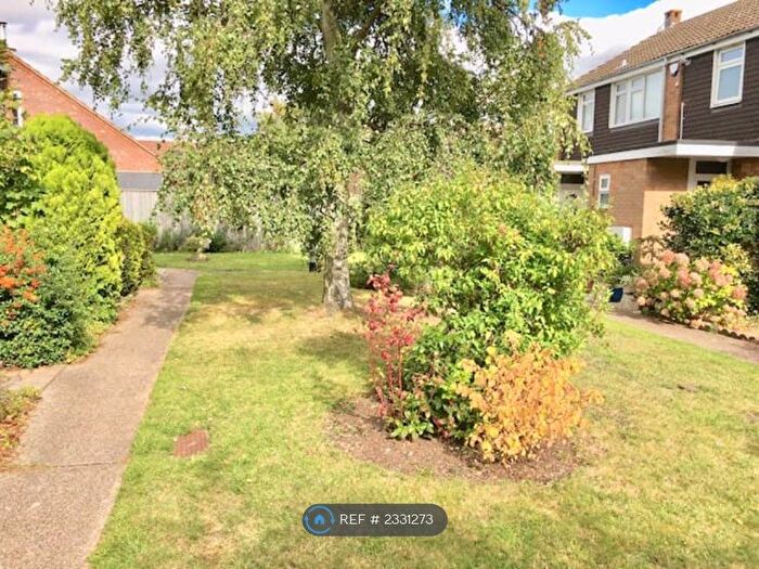 3 Bedroom Flat To Rent In Birch Close, Cambridge, CB4