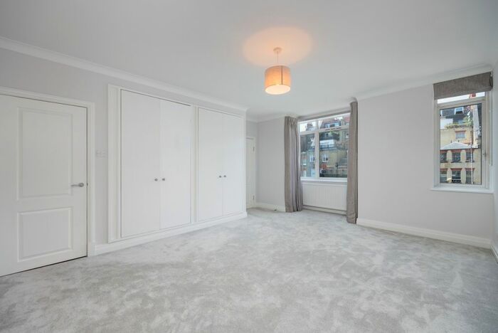 Studio To Rent In Oakley House, Sloane Street, London, SW1X