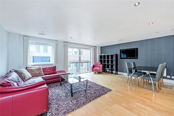 2 Bedroom Flat To Rent In Vauxhall Bridge Road, Westminster, SW1V