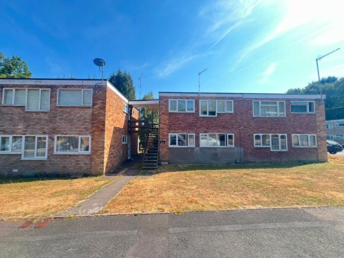 2 Bedroom Maisonette To Rent In Woodcraft Close, Coventry, CV4