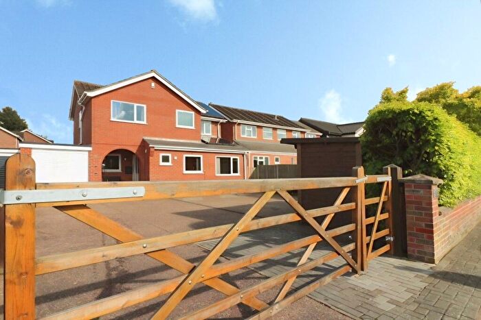 4 Bedroom Detached House For Sale In Hewitts Lane, Wymondham, Norfolk, NR18