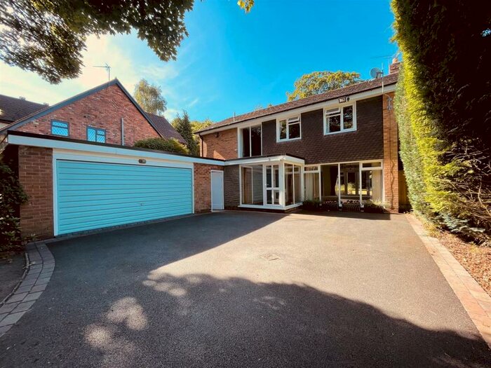 4 Bedroom Detached House To Rent In Claverdon Drive, Sutton Coldfield, B74