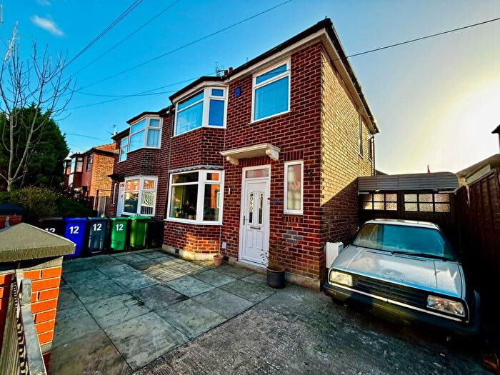 3 Bedroom Semi-Detached House For Sale In Albany Avenue, Manchester, M11