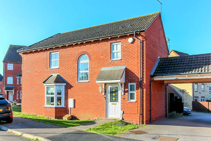 3 Bedroom Semi-Detached House To Rent In Spencer Road, Wellingborough, NN8