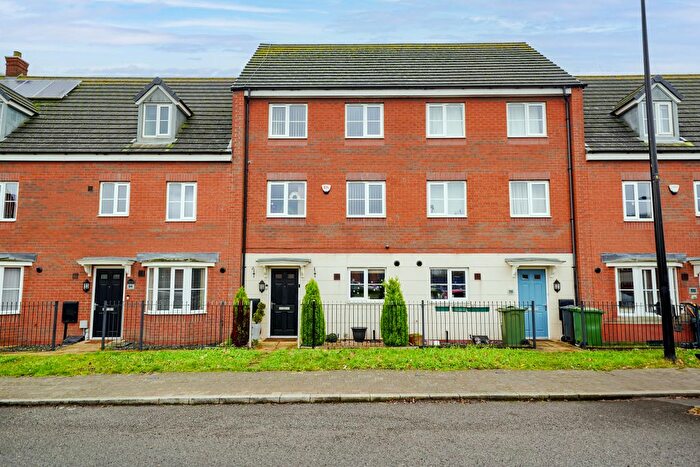 4 Bedroom Town House For Sale In Birstall Meadow Road, Birstall, Leicestershire, LE4