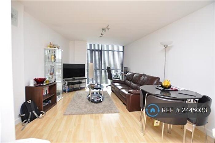 1 Bedroom Flat To Rent In Wells Crescent, Chelmsford, CM1