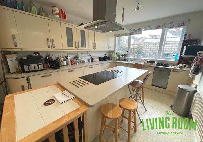 5 Bedroom House To Rent In Cathays Terrace, Cathays, Cardiff, CF24