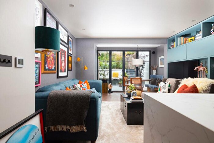 2 Bedroom Terraced House For Sale In Church Lane, Cliftonwood, BS8