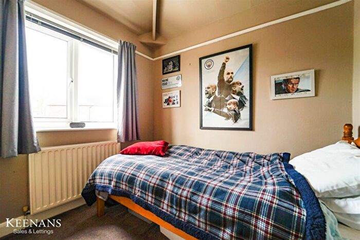 3 Bedroom Semi-Detached House For Sale In Woodgarth Drive, Swinton, Manchester, M27