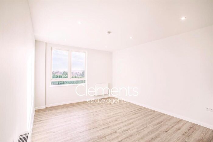 2 Bedroom Apartment To Rent In Bryanston Ct, Hemel Hempstead, HP2