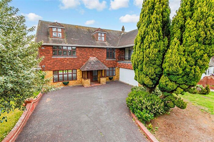 5 Bedroom Detached House For Sale In Hever Avenue, West Kingsdown, Sevenoaks, Kent, TN15