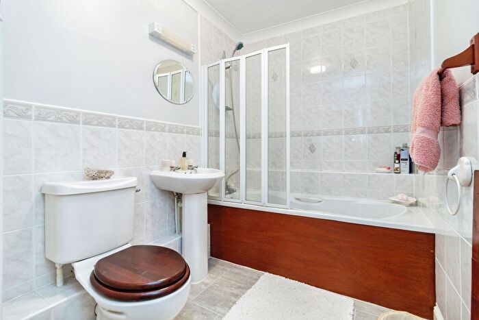 3 Bedroom Terraced House For Sale In Newton Road, Totnes, Devon, TQ9