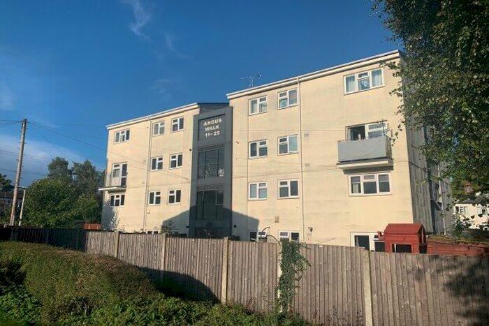 2 Bedroom Flat To Rent In Angus Walk, Macclesfield, SK10