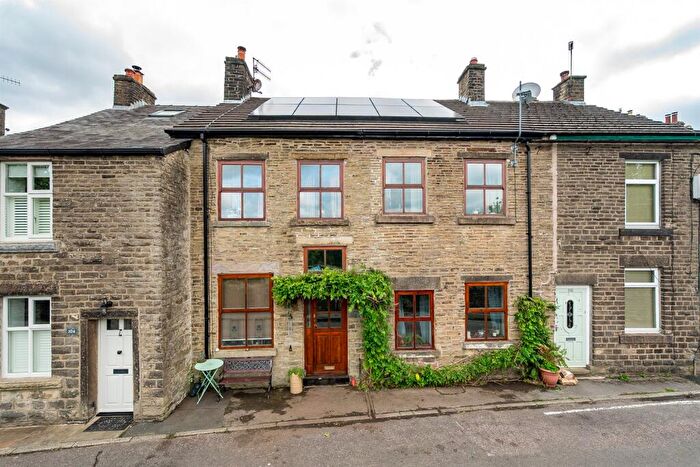 5 Bedroom Terraced House For Sale In Old Road, Whaley Bridge, SK23