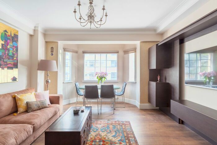 3 Bedroom Flat To Rent In Wigmore Street, London, W1U