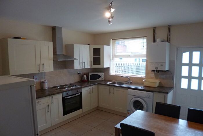4 Bedroom Terraced House To Rent In Chippendale Street, Lenton, NG7