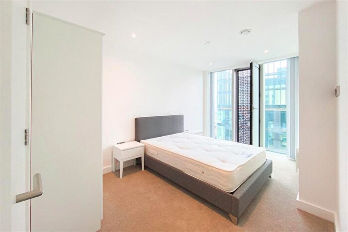 2 Bedroom Apartment To Rent In Elizabeth Tower, M15