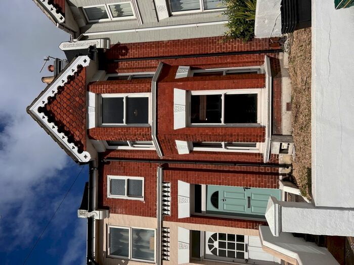 6 Bedroom Terraced House To Rent In Hollingbury Road, Brighton, East Sussex, BN1