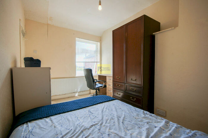 6 Bedroom Terraced House To Rent In Harrow Road, Selly Oak - Student Property, B29