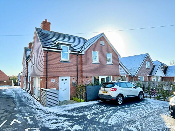 2 Bedroom Apartment To Rent In Wareham Road, Lytchett Matravers, BH16