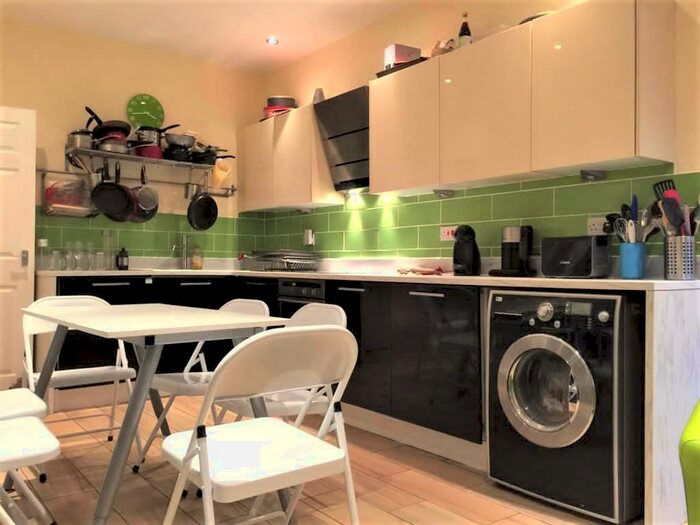7 Bedroom Terraced House To Rent In Tiverton Road, Selly Oak, Birmingham, B29