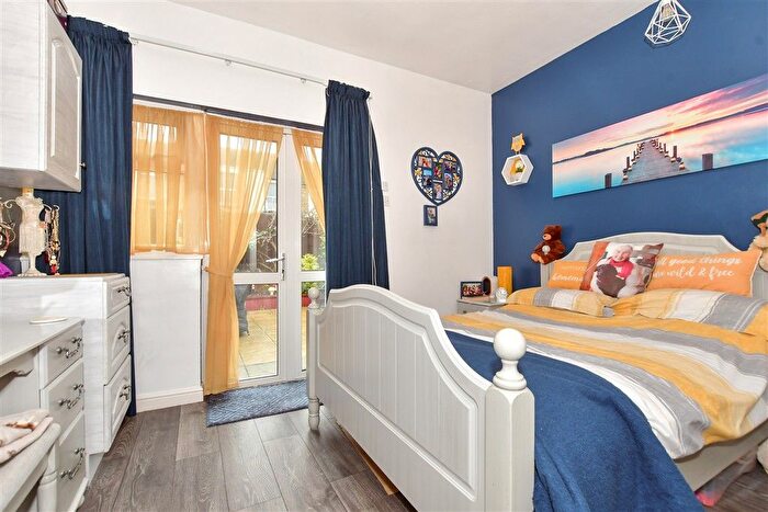 4 Bedroom Detached Bungalow For Sale In Newington Road, Ramsgate, Kent, CT12