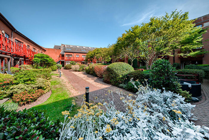 2 Bedroom Apartment For Sale In Kings Court, Cox Street, St. Pauls Square, B3