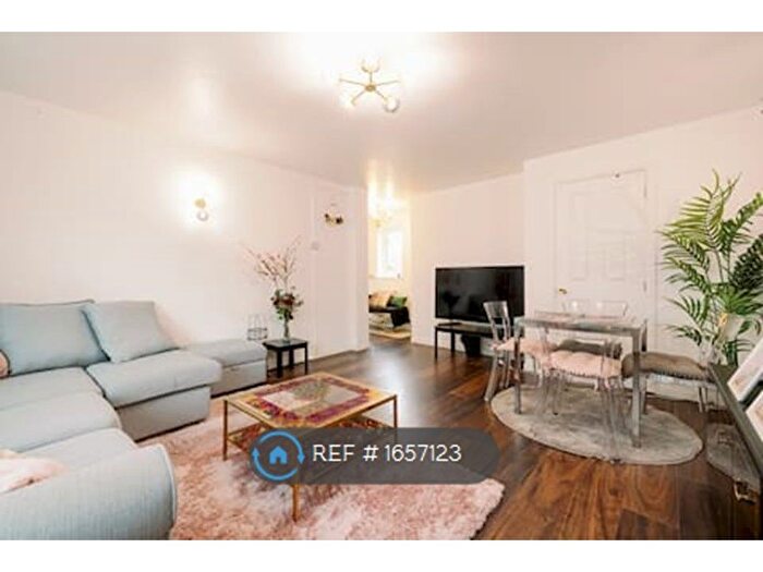 2 Bedroom Semi Detached House To Rent In Queens Road West, London, E13