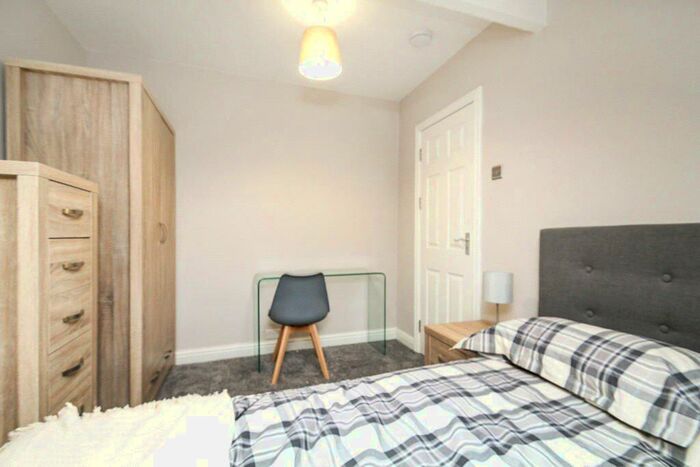 4 Bedroom Apartment To Rent In Belsize Park, London, NW5