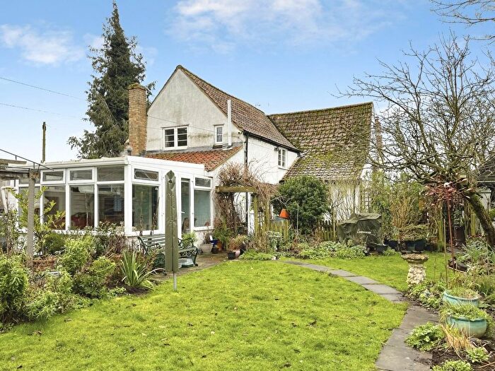 3 Bedroom Detached House For Sale In Dumpling Bridge Lane, Lakenheath, IP27