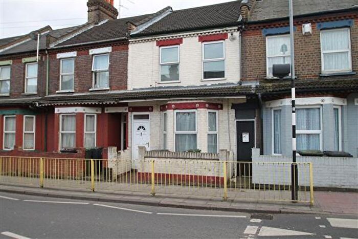 1 Bedroom Flat To Rent In Dallow Road, Luton, Bedfordshire, LU1