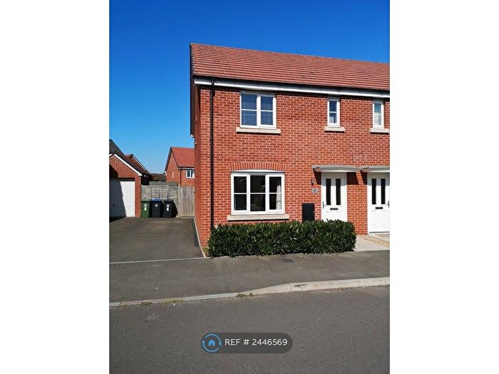 3 Bedroom Semi-Detached House To Rent In Delany Avenue, Wellesbourne, Warwick, CV35